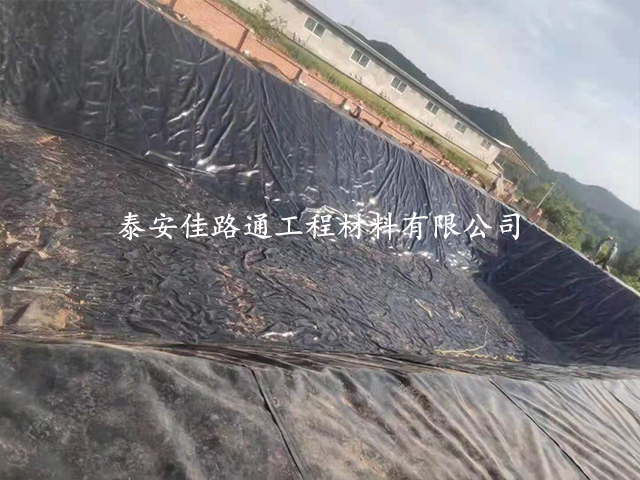 魚塘養(yǎng)殖防滲土工膜鋪設(shè)會(huì)實(shí)現(xiàn)怎樣效果? 魚塘養(yǎng)殖防滲土工膜鋪設(shè)會(huì)實(shí)現(xiàn)怎樣效果?