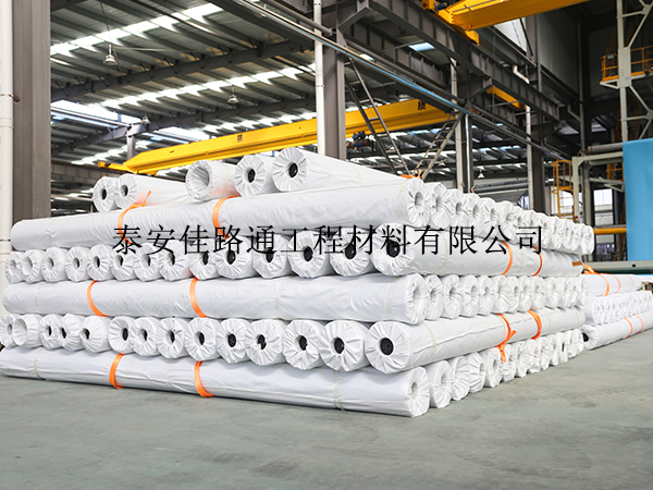 污水處理池選擇防滲土工膜施工有哪些注意事項(xiàng)? 污水處理池選擇防滲土工膜施工有哪些注意事項(xiàng)?